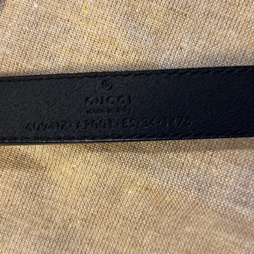 Gucci Thin Black Belt w/ Gold Hardware - Picture 4 of 5